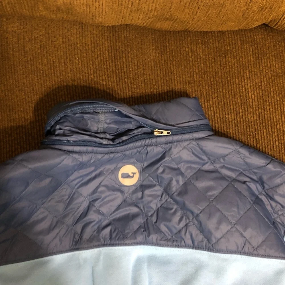 Vineyard Vines I 3/4 Zip I Quilted Shoulder & Collar I Zipped-in Hoodie